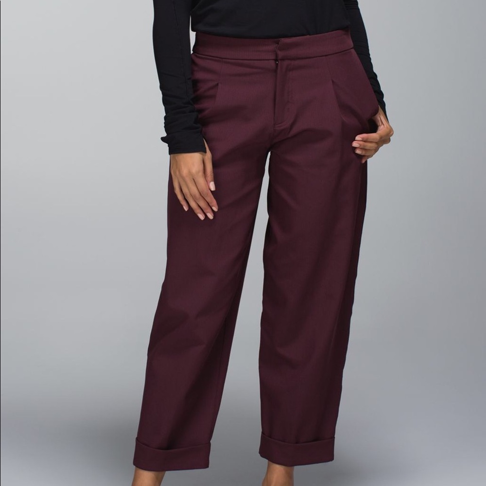 Lululemon Wide Legged Wonder Pants 7/8 length